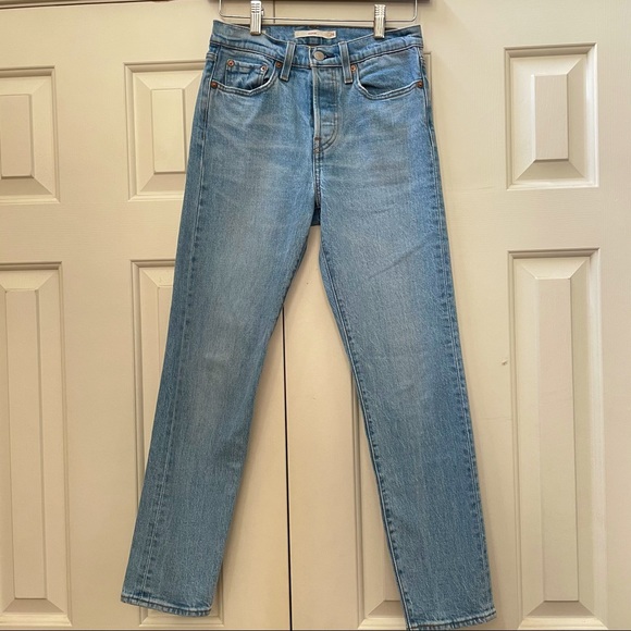 Levi’s wedgie fit jeans - Picture 10 of 11